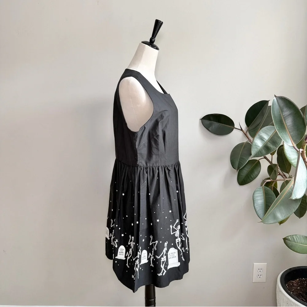 ModCloth x Black Friday Groovin' Graveyard A-Line Dress 16 - Picture 5 of 9